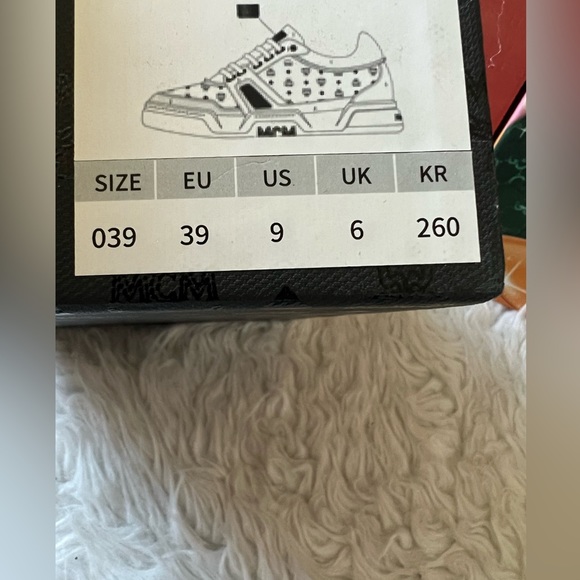 MCM White Skyward Visetos Shoe withbox - Picture 15 of 15